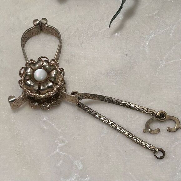 Rare Vtg Glove Purse Scarf Opera Size 3 1/4" Gold-tone Floral Engraved MOP Inset - Picture 12 of 14